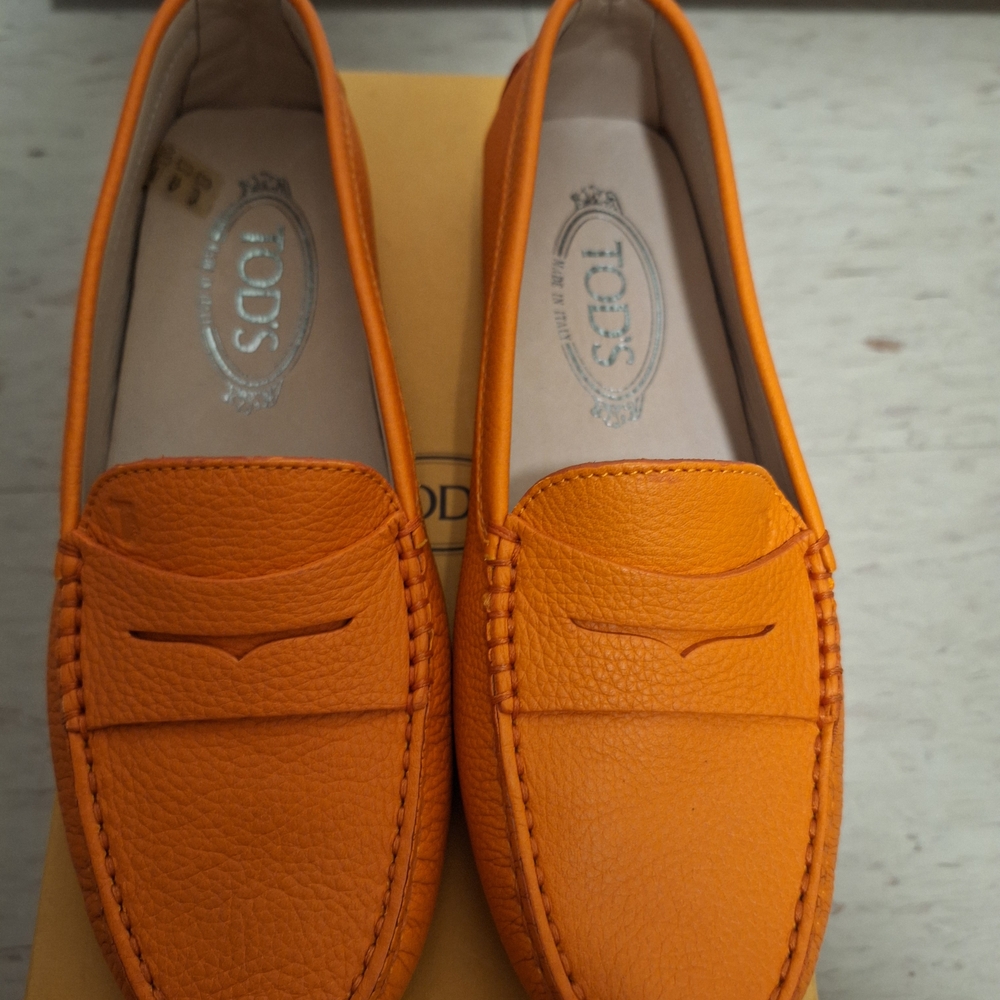 Tod's Orange Leather Loafers Slip-Ons